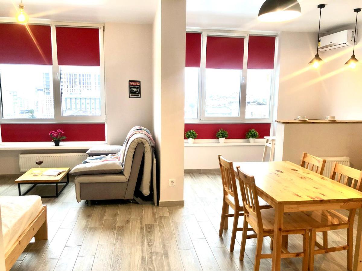 Osapart Beautiful Apartment In A Complex Semycvit Lviv Eksteriør billede
